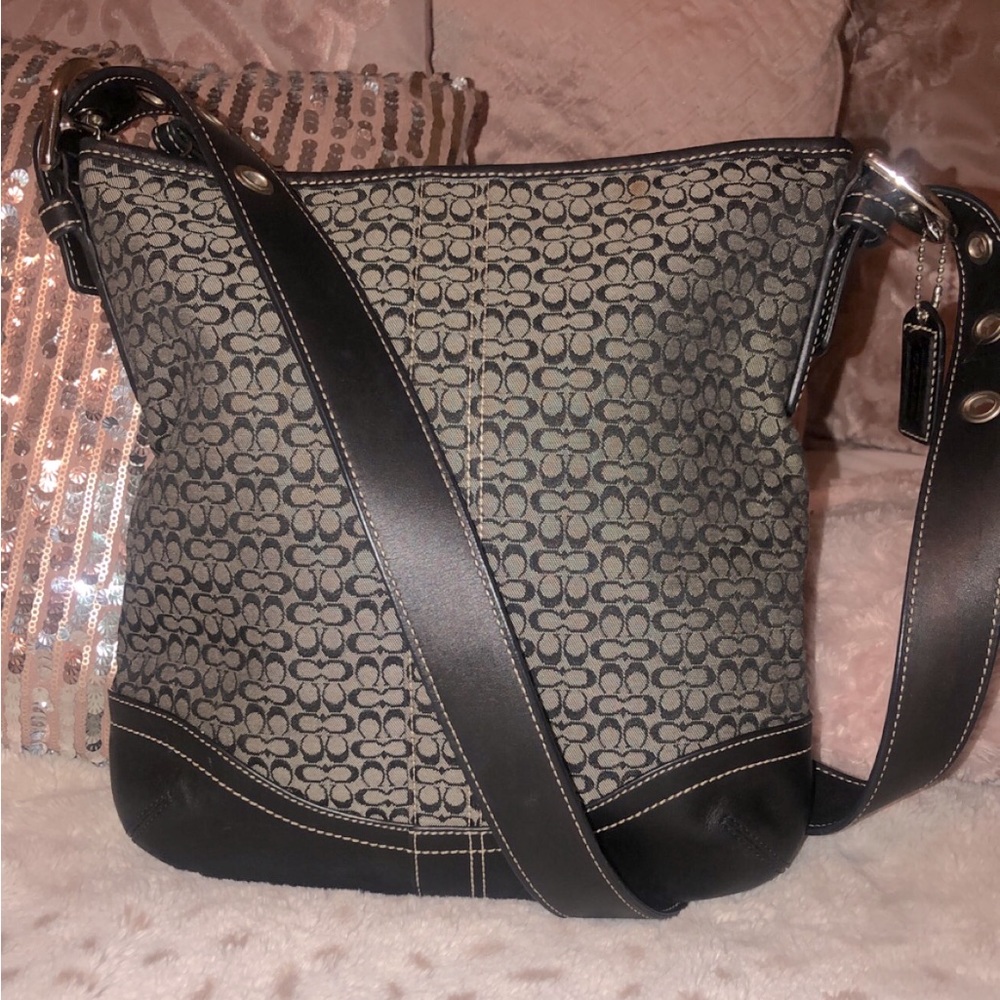 Coach Crossbody 🎀 - Picture 13 of 14